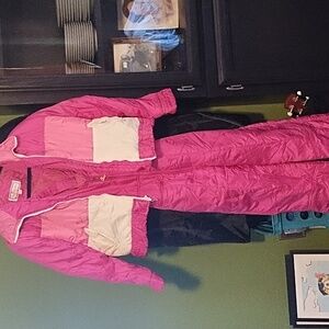 80's Hot 🔥 pink snow suiy